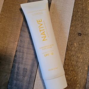 Brand new native sunscreen